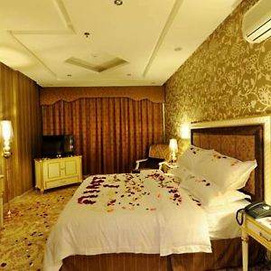 Rose Garden Hotel